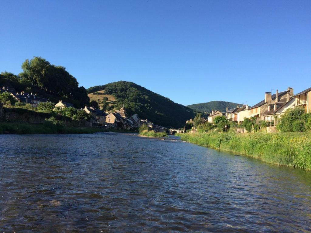 Riverrun Saint-Geniez-dʼOlt Extérieur photo