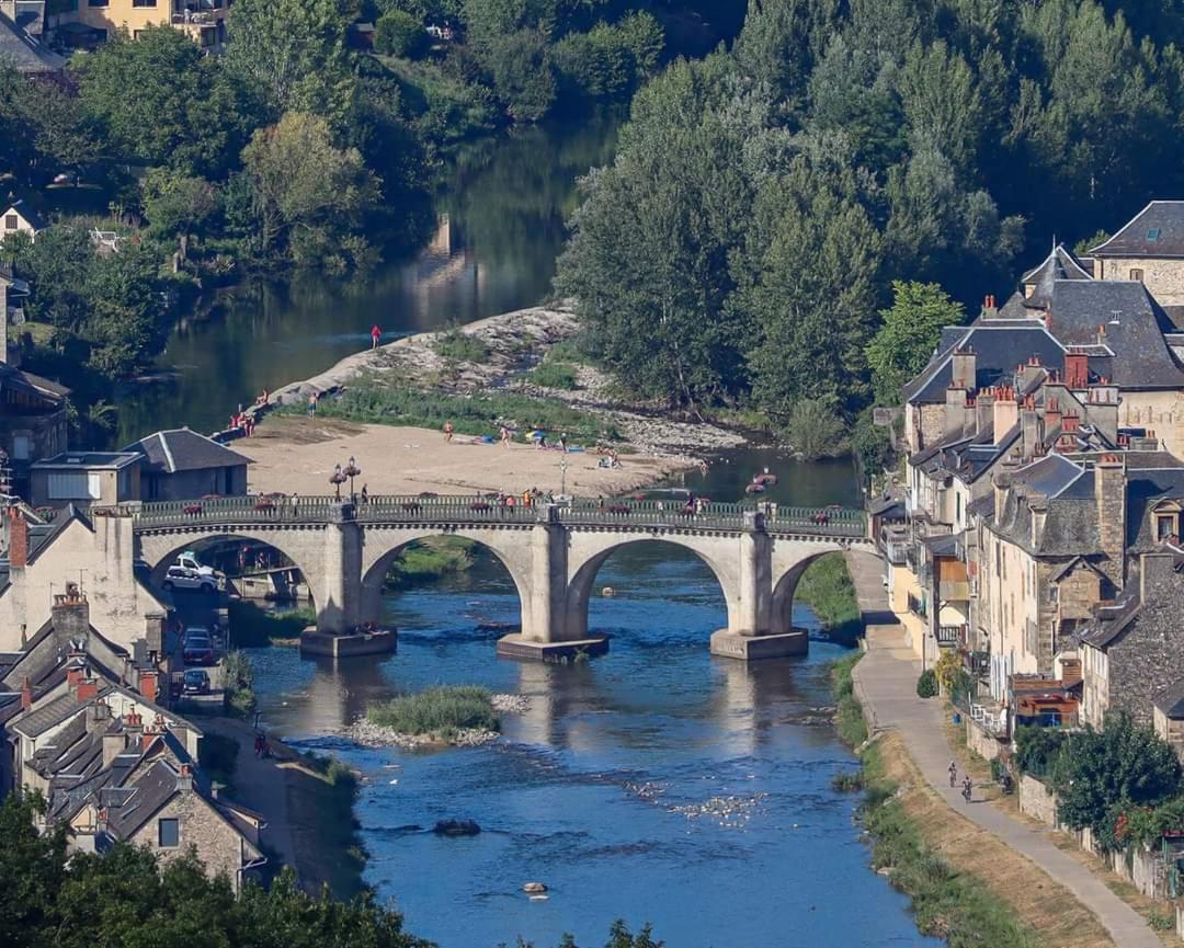 Riverrun Saint-Geniez-dʼOlt Extérieur photo